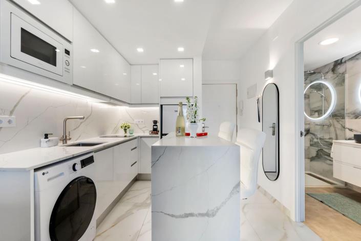 Image No.7-Studio for sale