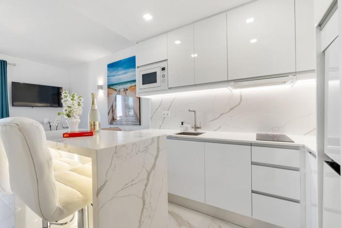 Image No.8-Studio for sale