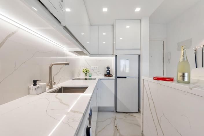 Image No.9-Studio for sale