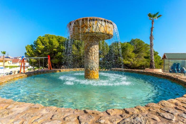 Image No.25-Studio for sale