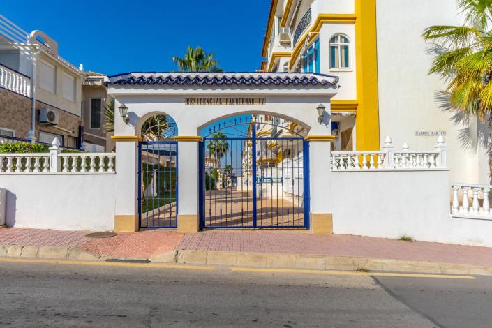 Image No.31-Studio for sale