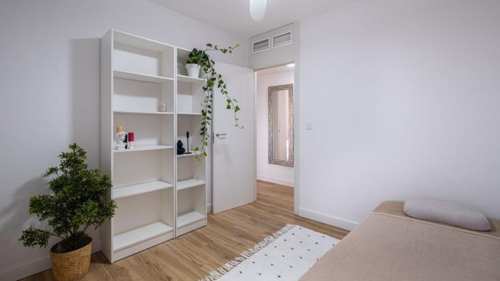 Image No.18-3 Bed Apartment for sale