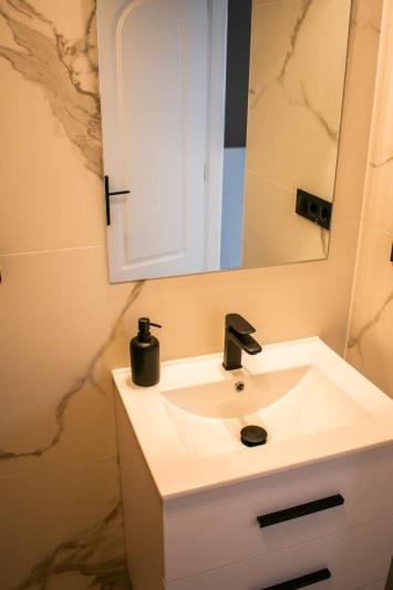 Image No.31-3 Bed Townhouse for sale