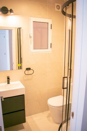 Image No.28-3 Bed Townhouse for sale