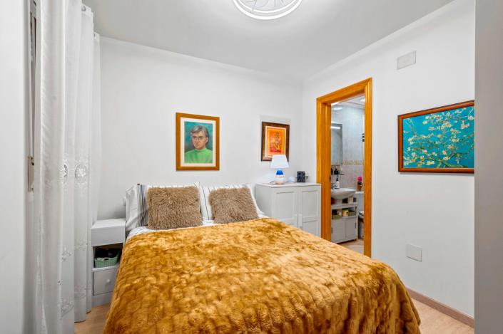 Image No.8-2 Bed Apartment for sale