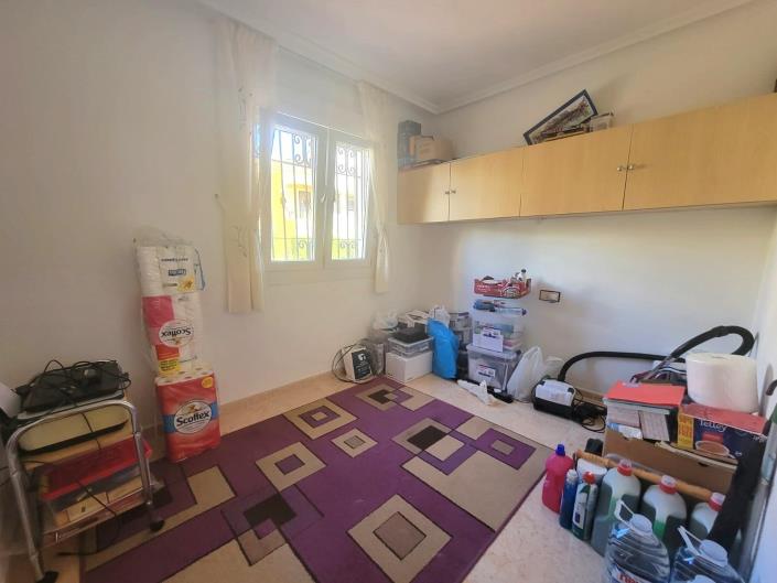 Image No.18-3 Bed Townhouse for sale