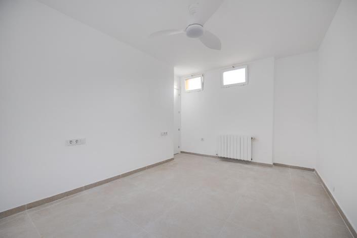 Image No.19-4 Bed Villa / Detached for sale