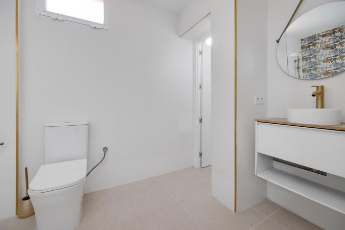 Image No.22-4 Bed Villa / Detached for sale