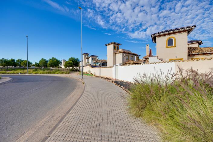 Image No.33-4 Bed Villa / Detached for sale