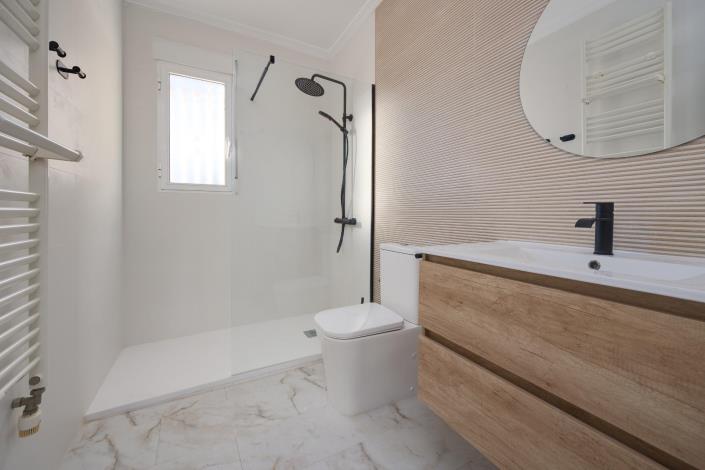 Image No.47-4 Bed Villa / Detached for sale