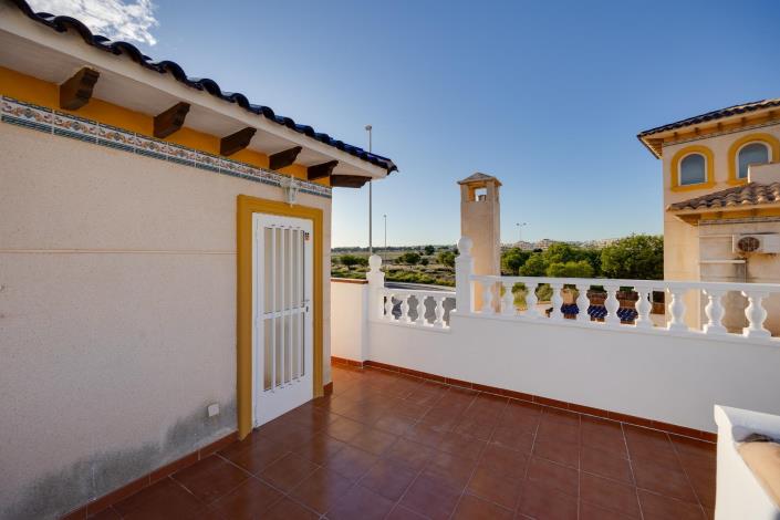 Image No.50-4 Bed Villa / Detached for sale