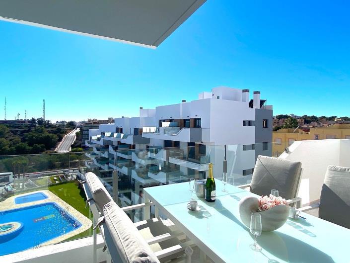 Image No.5-Appartement de 2 chambres à vendre à Las Filipinas