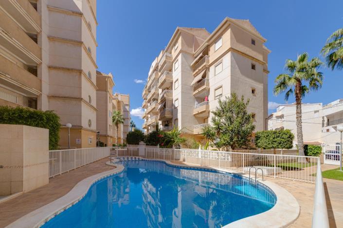 Image No.2-Appartement de 2 chambres à vendre à Torrevieja