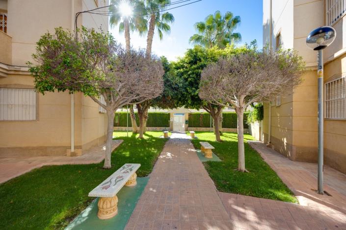 Image No.4-Appartement de 2 chambres à vendre à Torrevieja