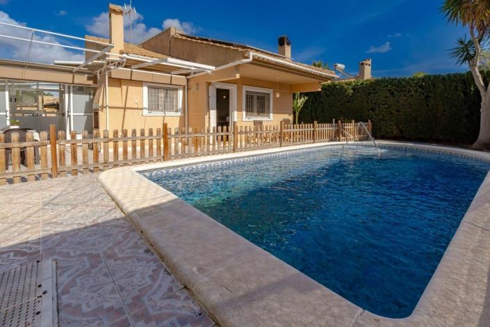 Image No.2-Villa / Détaché de 3 chambres à vendre à Torrevieja