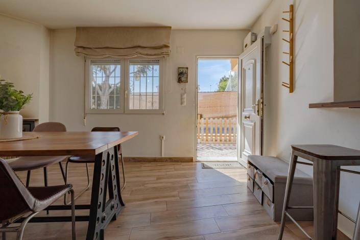 Image No.5-Villa / Détaché de 3 chambres à vendre à Torrevieja