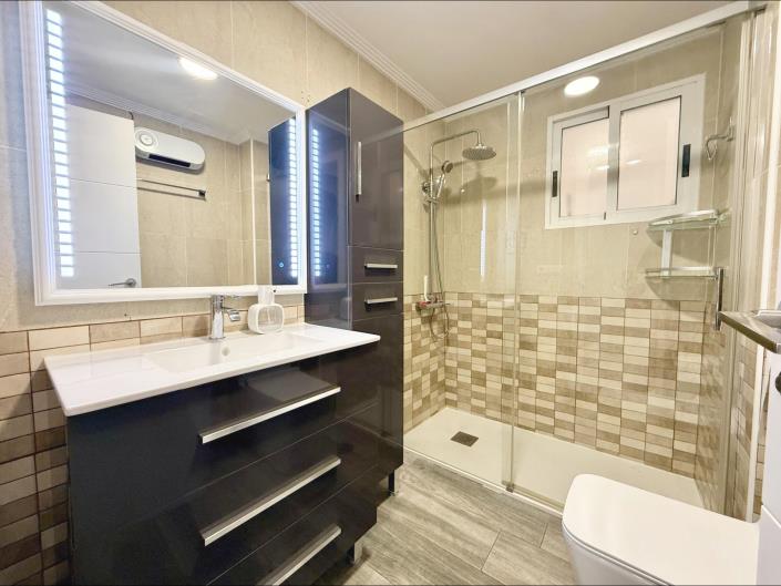 Image No.25-2 Bed Apartment for sale