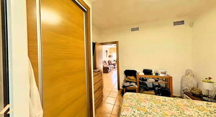 Image No.52-2 Bed Townhouse for sale