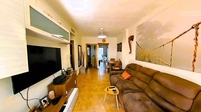 Image No.55-2 Bed Townhouse for sale