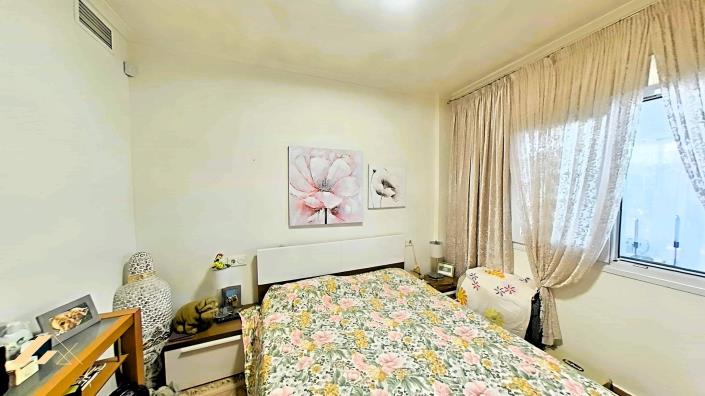 Image No.57-2 Bed Townhouse for sale