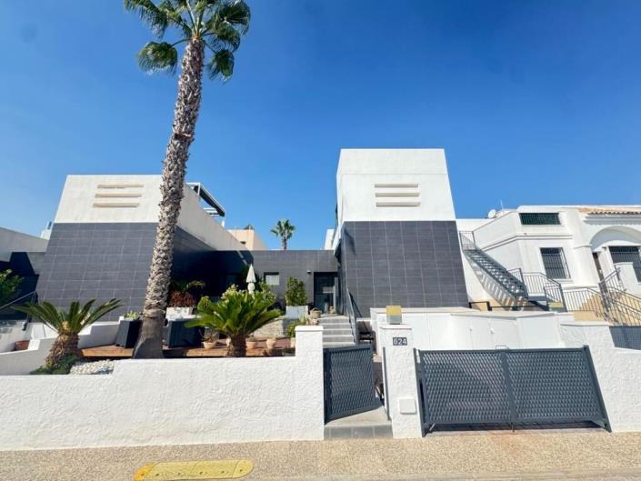 Image No.2-3 Bed Townhouse for sale