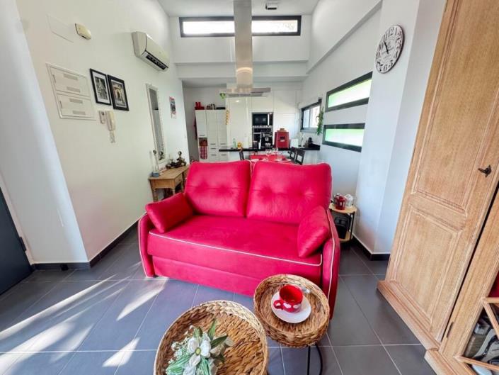 Image No.5-3 Bed Townhouse for sale