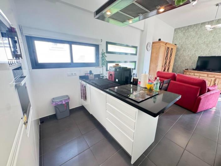 Image No.8-3 Bed Townhouse for sale