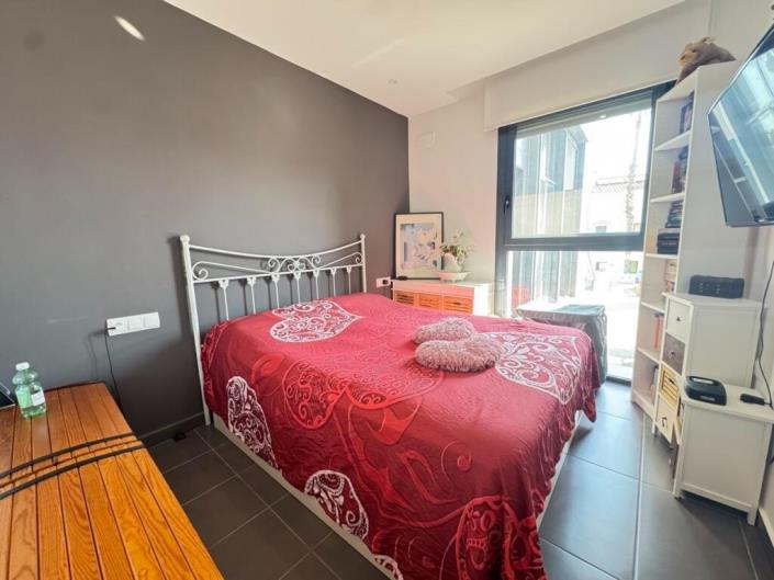 Image No.12-3 Bed Townhouse for sale