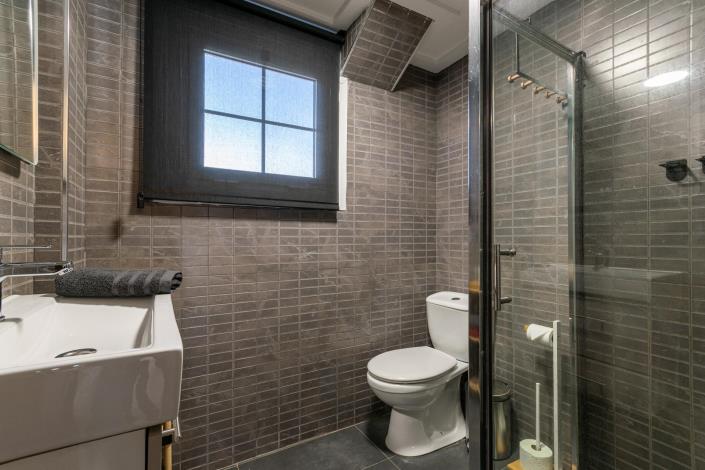 Image No.17-3 Bed Apartment for sale