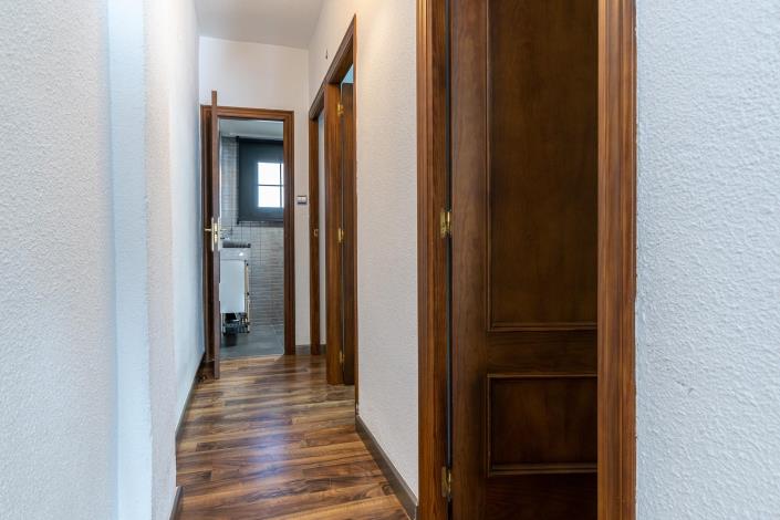 Image No.19-3 Bed Apartment for sale