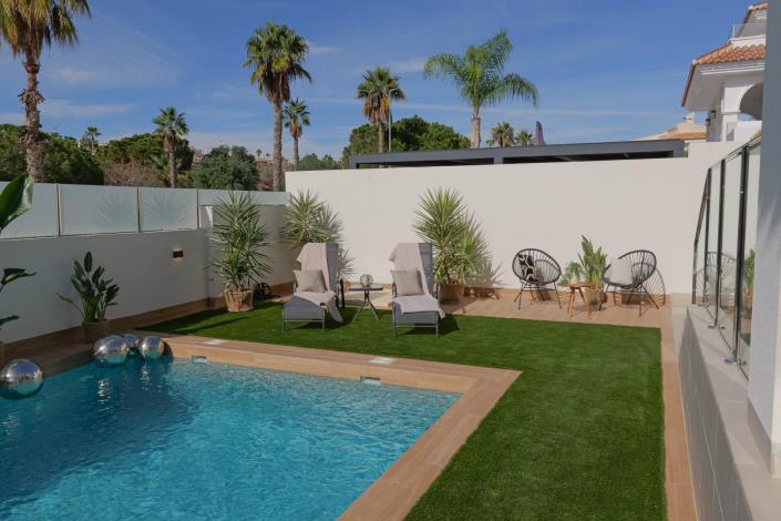 Image No.12-3 Bed Villa / Detached for sale