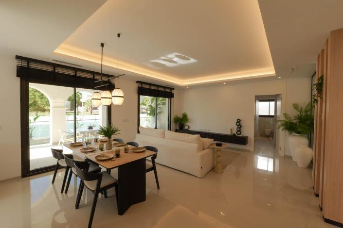 Image No.14-3 Bed Villa / Detached for sale