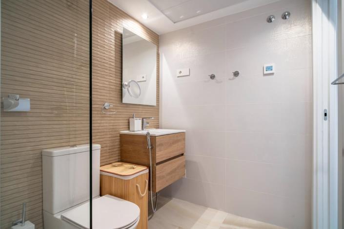 Image No.20-3 Bed Apartment for sale