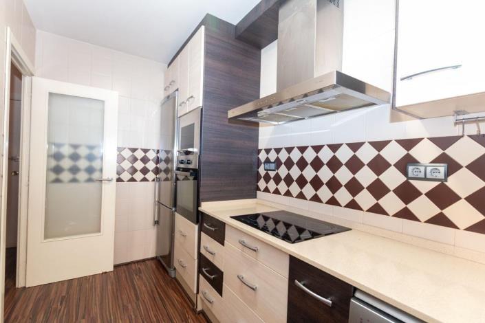 Image No.9-3 Bed Apartment for sale