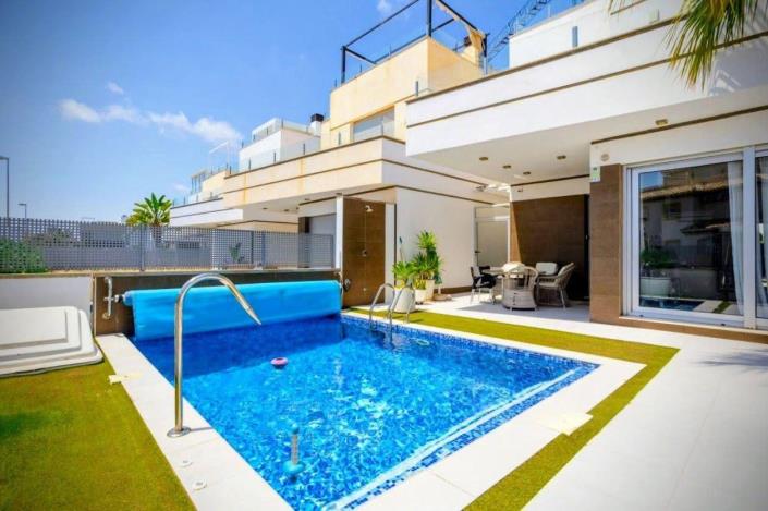 Image No.4-3 Bed Villa / Detached for sale