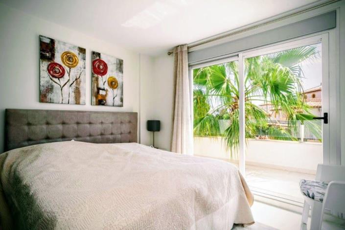 Image No.13-3 Bed Villa / Detached for sale