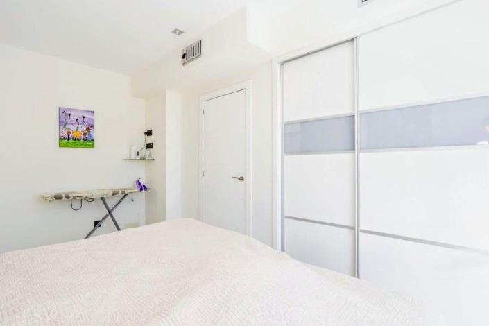 Image No.15-3 Bed Villa / Detached for sale