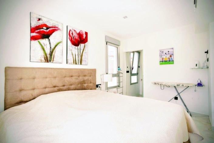 Image No.18-3 Bed Villa / Detached for sale