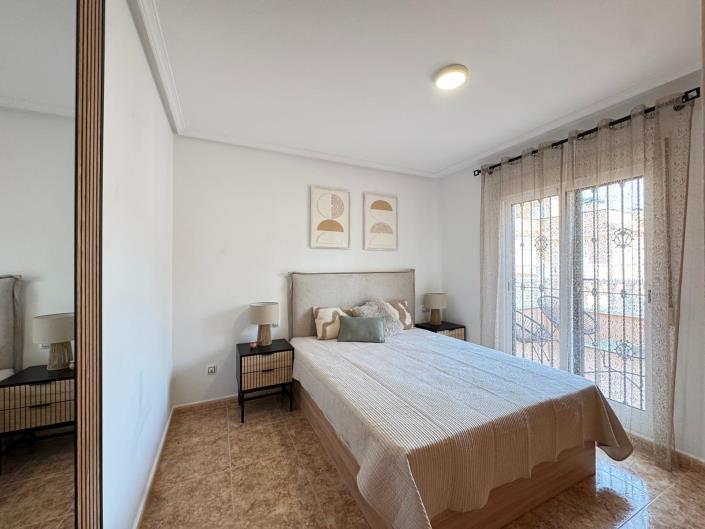 Image No.51-3 Bed Townhouse for sale