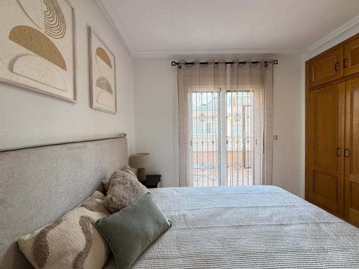 Image No.52-3 Bed Townhouse for sale