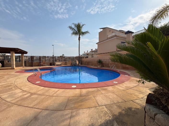 Image No.3-3 Bed Townhouse for sale