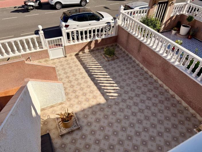 Image No.6-2 Bed Townhouse for sale