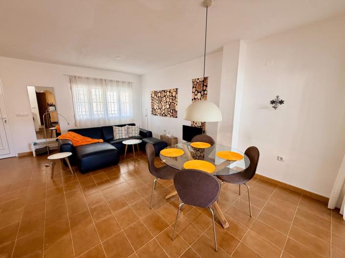 Image No.12-2 Bed Townhouse for sale