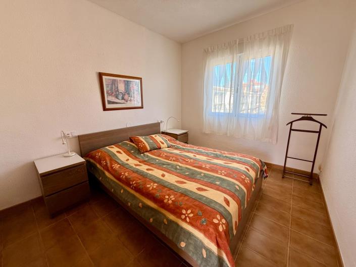 Image No.18-2 Bed Townhouse for sale