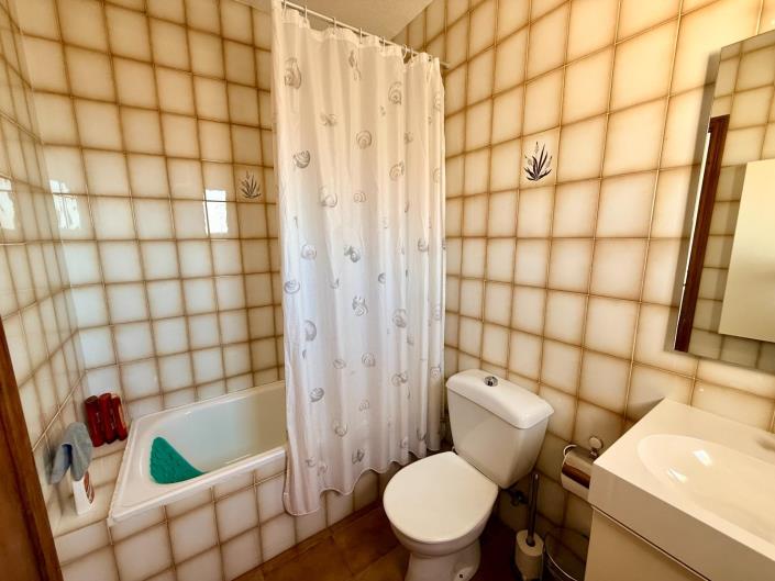 Image No.21-2 Bed Townhouse for sale