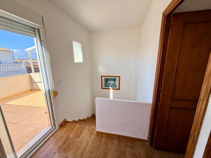 Image No.25-2 Bed Townhouse for sale