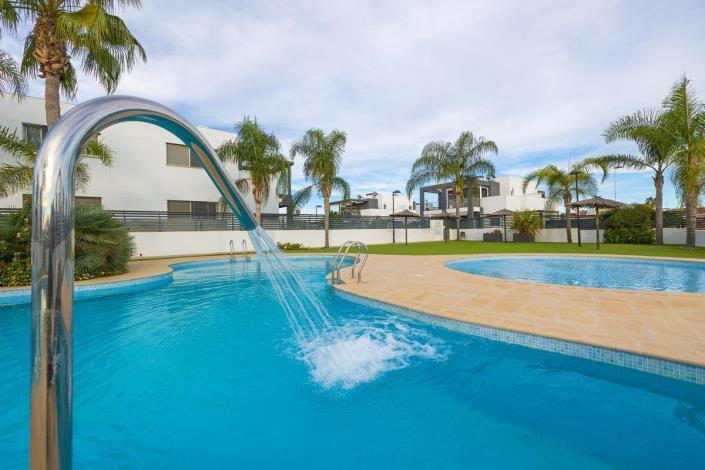 Image No.27-3 Bed Semi-Detached for sale