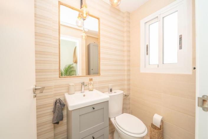 Image No.15-3 Bed Townhouse for sale