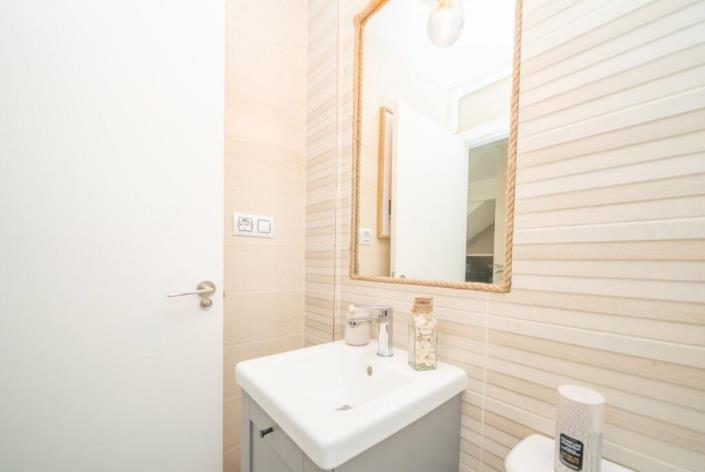 Image No.16-3 Bed Townhouse for sale