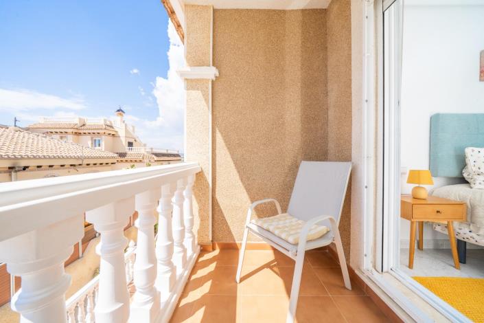 Image No.23-4 Bed Townhouse for sale